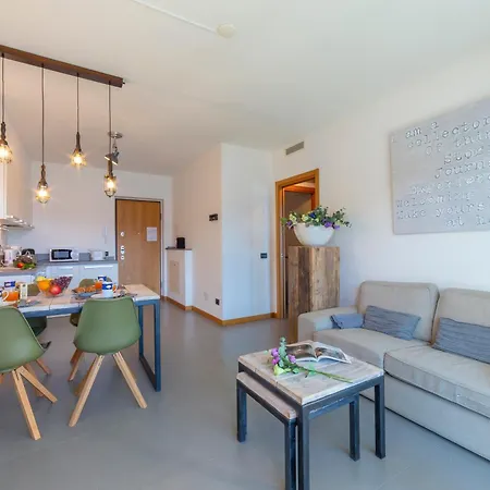 Degli Oleandri 2a Apartment *