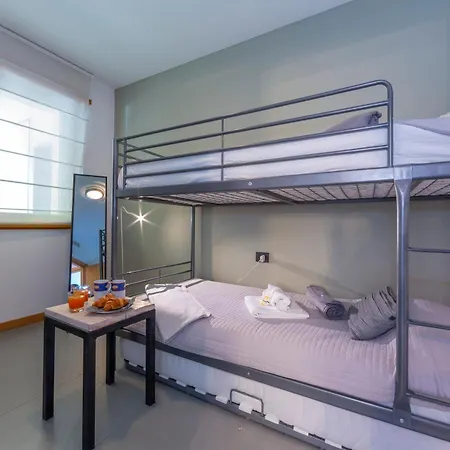 Degli Oleandri 2a 公寓 *